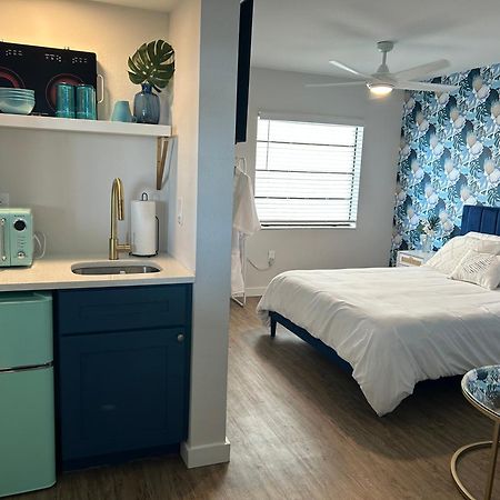 Sunburst Inn- Indian Shores Beach Экстерьер фото