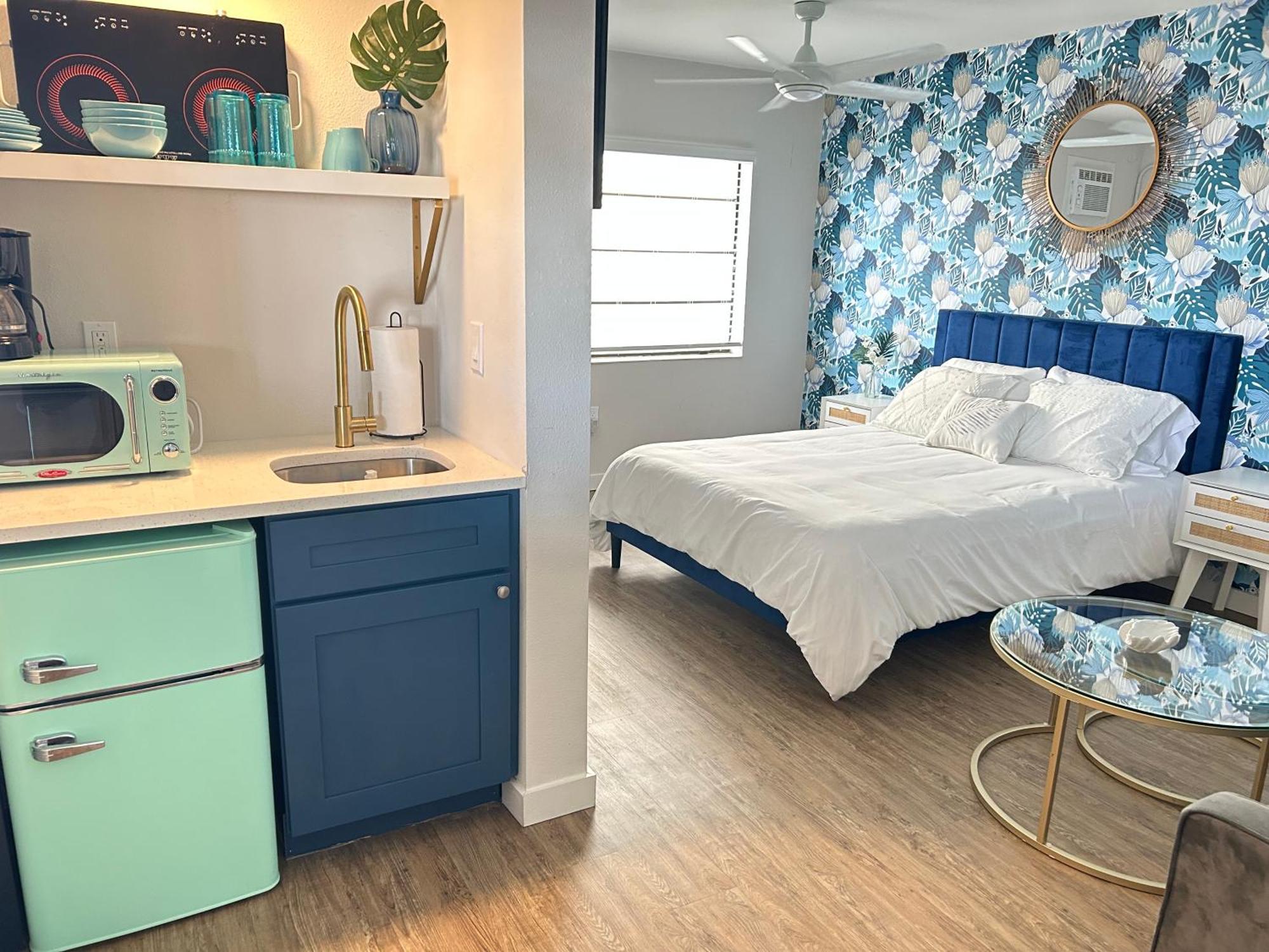 Sunburst Inn- Indian Shores Beach Экстерьер фото